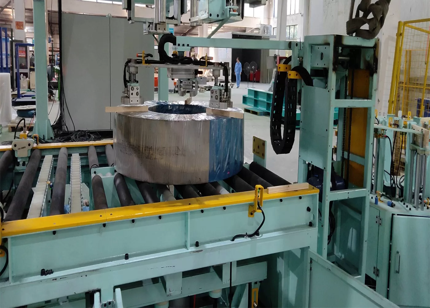 FHOPE steel coil wrapping and strapping station